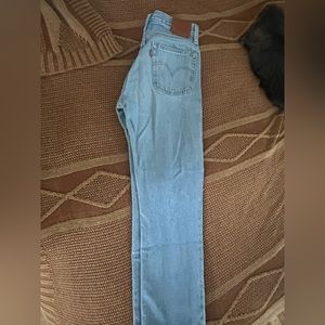 Levi’s Premium High Waisted Distressed Jeans W 26 L 28 light wash